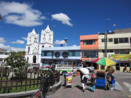 Saquisili main square